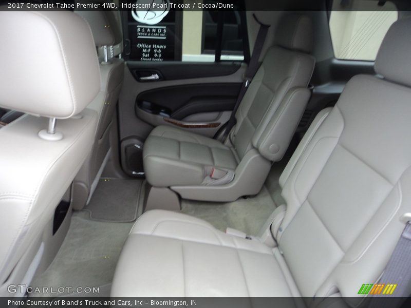 Iridescent Pearl Tricoat / Cocoa/Dune 2017 Chevrolet Tahoe Premier 4WD