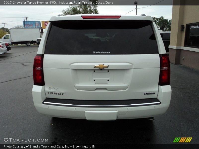 Iridescent Pearl Tricoat / Cocoa/Dune 2017 Chevrolet Tahoe Premier 4WD