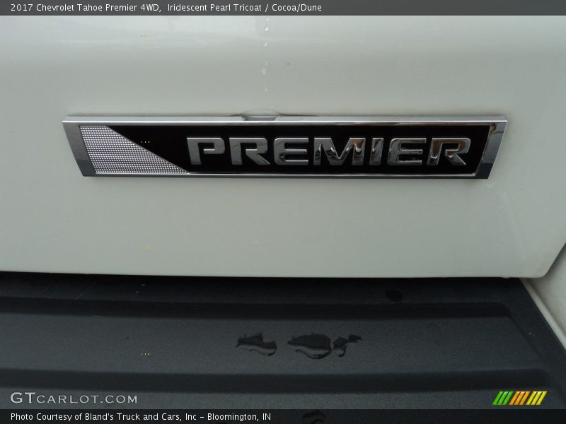 Iridescent Pearl Tricoat / Cocoa/Dune 2017 Chevrolet Tahoe Premier 4WD