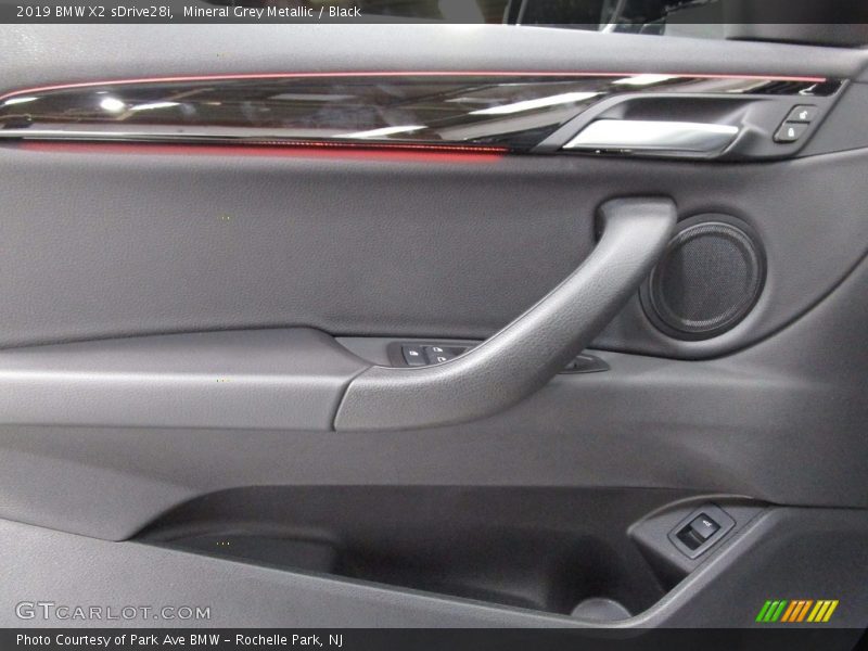 Mineral Grey Metallic / Black 2019 BMW X2 sDrive28i