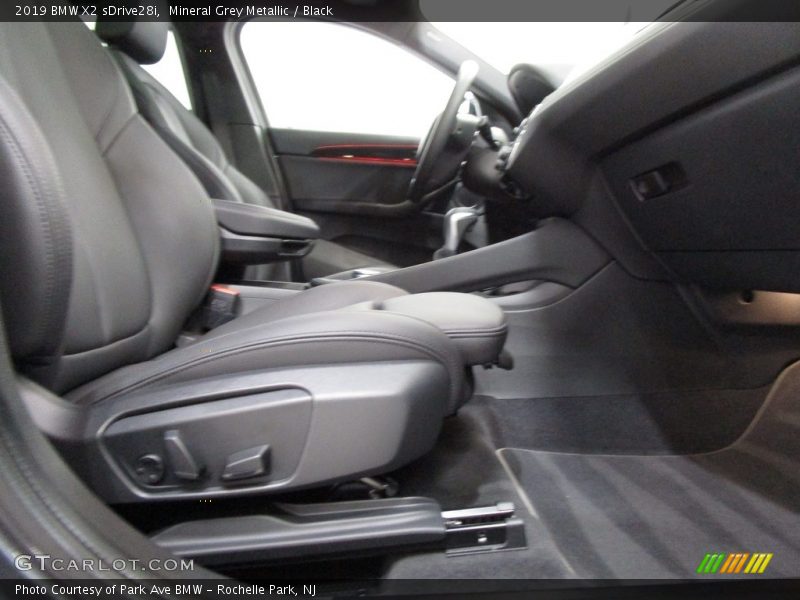 Mineral Grey Metallic / Black 2019 BMW X2 sDrive28i
