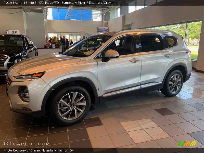 Symphony Silver / Espresso/Gray 2019 Hyundai Santa Fe SEL Plus AWD