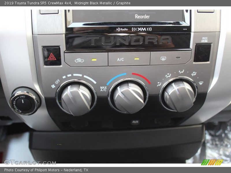 Midnight Black Metallic / Graphite 2019 Toyota Tundra SR5 CrewMax 4x4