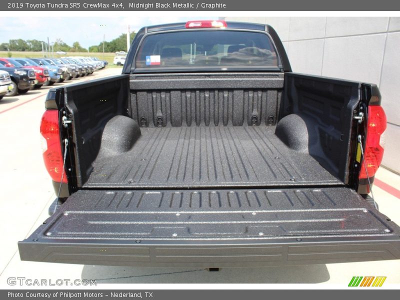 Midnight Black Metallic / Graphite 2019 Toyota Tundra SR5 CrewMax 4x4