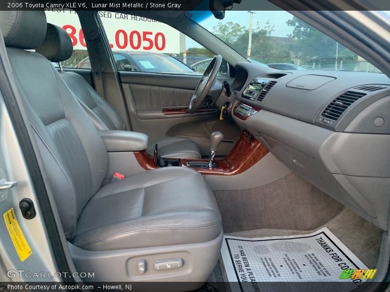 Lunar Mist Metallic / Stone Gray 2006 Toyota Camry XLE V6