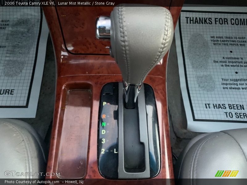 Lunar Mist Metallic / Stone Gray 2006 Toyota Camry XLE V6