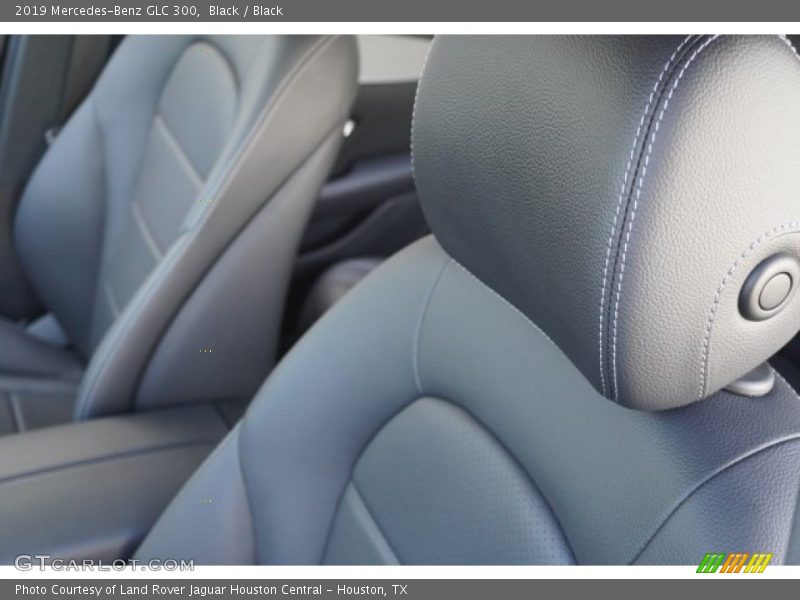 Black / Black 2019 Mercedes-Benz GLC 300