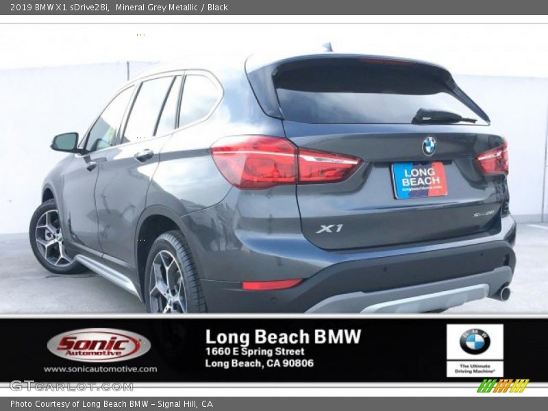 Mineral Grey Metallic / Black 2019 BMW X1 sDrive28i