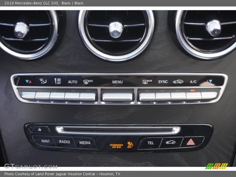Black / Black 2019 Mercedes-Benz GLC 300