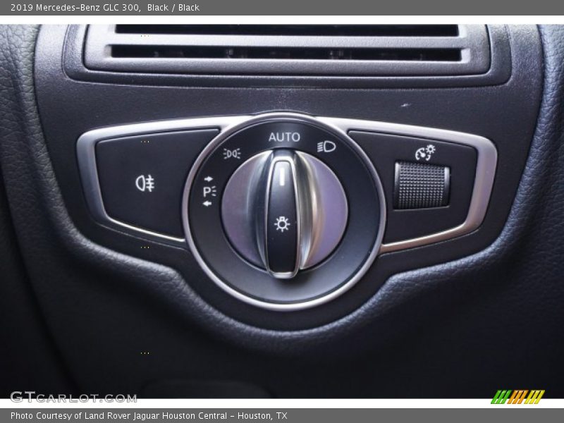 Black / Black 2019 Mercedes-Benz GLC 300