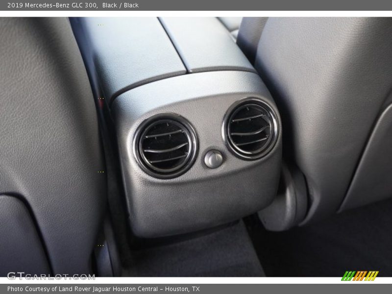 Black / Black 2019 Mercedes-Benz GLC 300