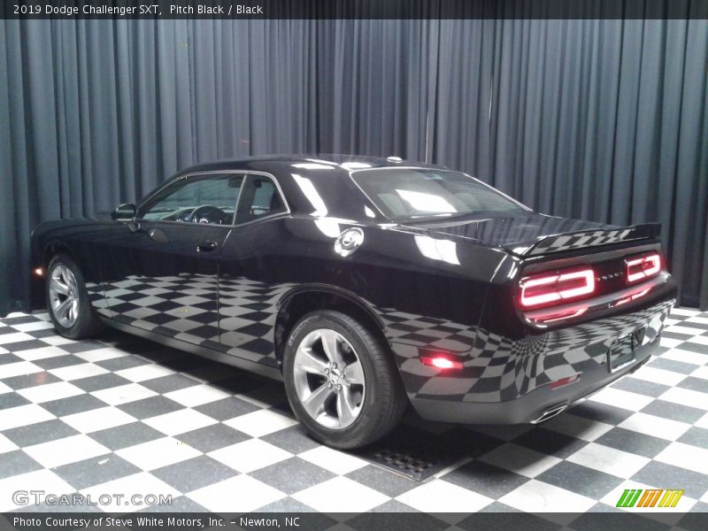 Pitch Black / Black 2019 Dodge Challenger SXT