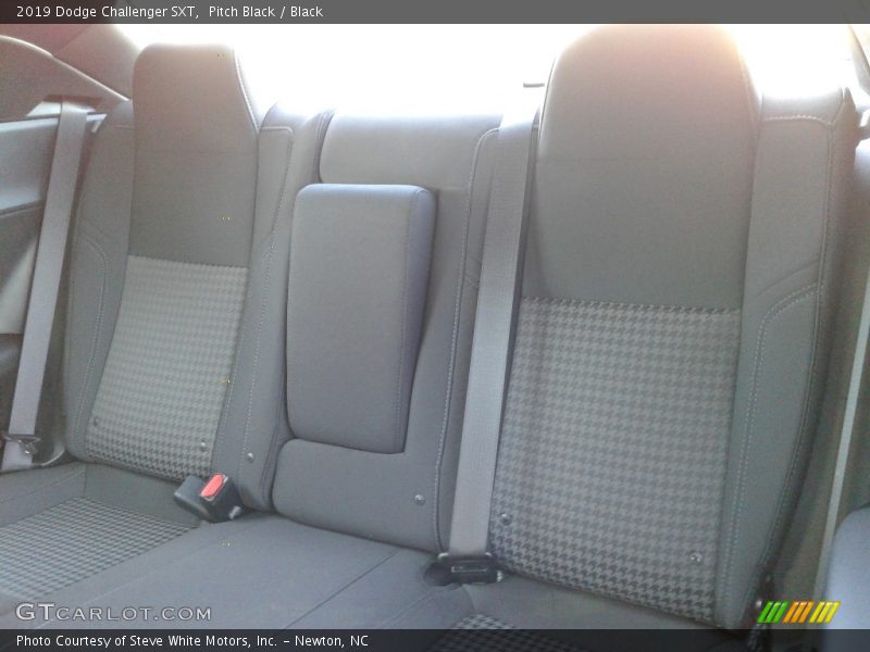 Pitch Black / Black 2019 Dodge Challenger SXT