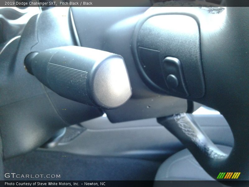 Pitch Black / Black 2019 Dodge Challenger SXT