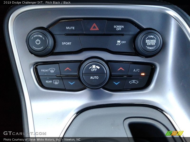Pitch Black / Black 2019 Dodge Challenger SXT