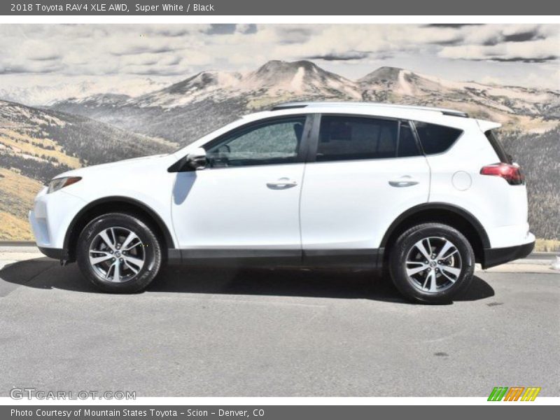Super White / Black 2018 Toyota RAV4 XLE AWD