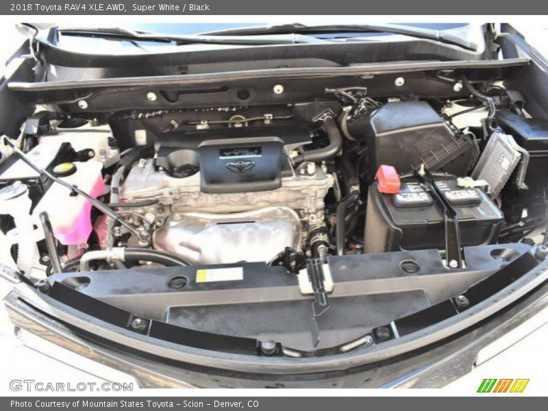 Super White / Black 2018 Toyota RAV4 XLE AWD
