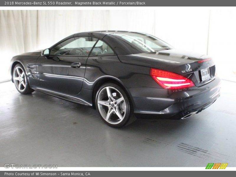 Magnetite Black Metallic / Porcelain/Black 2018 Mercedes-Benz SL 550 Roadster