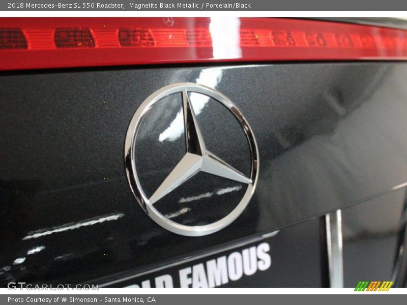 Magnetite Black Metallic / Porcelain/Black 2018 Mercedes-Benz SL 550 Roadster