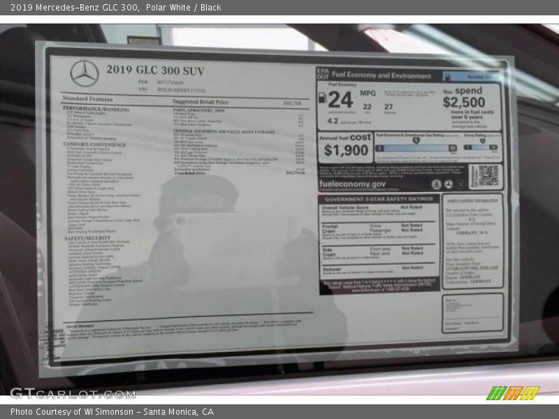 Polar White / Black 2019 Mercedes-Benz GLC 300