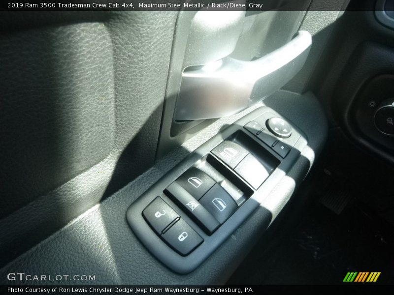 Maximum Steel Metallic / Black/Diesel Gray 2019 Ram 3500 Tradesman Crew Cab 4x4