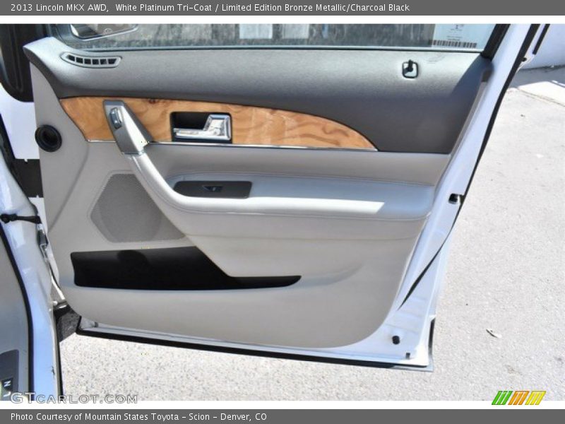 White Platinum Tri-Coat / Limited Edition Bronze Metallic/Charcoal Black 2013 Lincoln MKX AWD