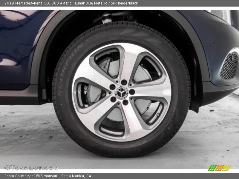 Lunar Blue Metallic / Silk Beige/Black 2019 Mercedes-Benz GLC 300 4Matic