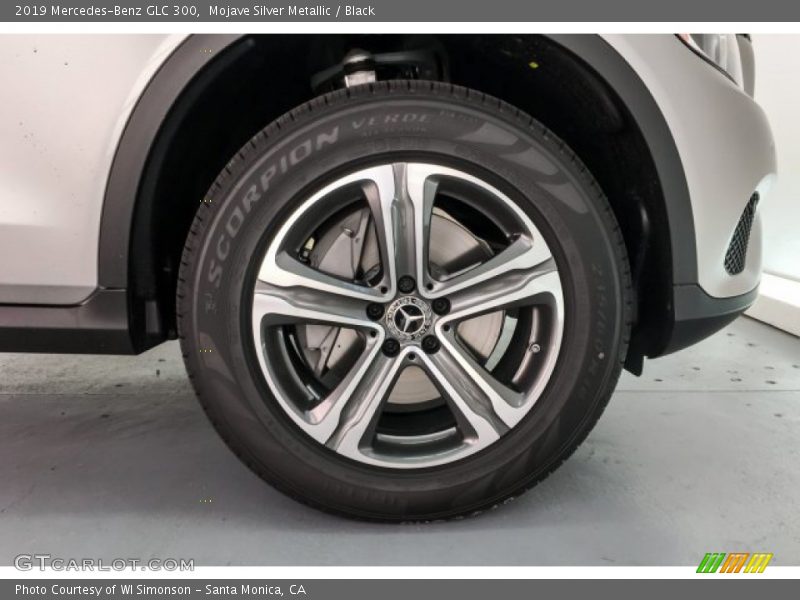 Mojave Silver Metallic / Black 2019 Mercedes-Benz GLC 300