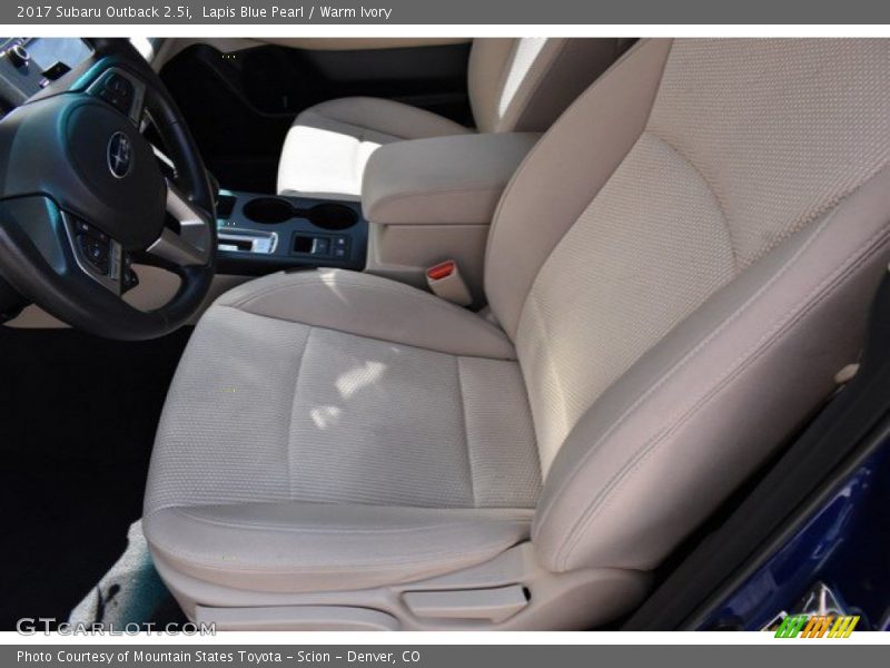 Lapis Blue Pearl / Warm Ivory 2017 Subaru Outback 2.5i
