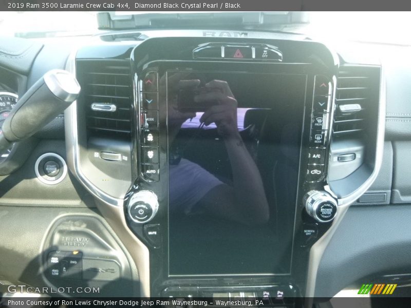 Diamond Black Crystal Pearl / Black 2019 Ram 3500 Laramie Crew Cab 4x4