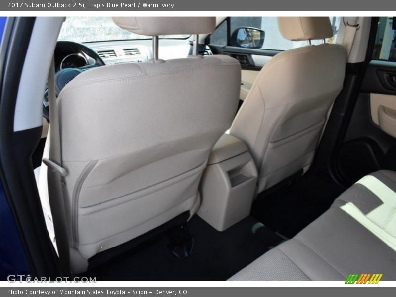 Lapis Blue Pearl / Warm Ivory 2017 Subaru Outback 2.5i