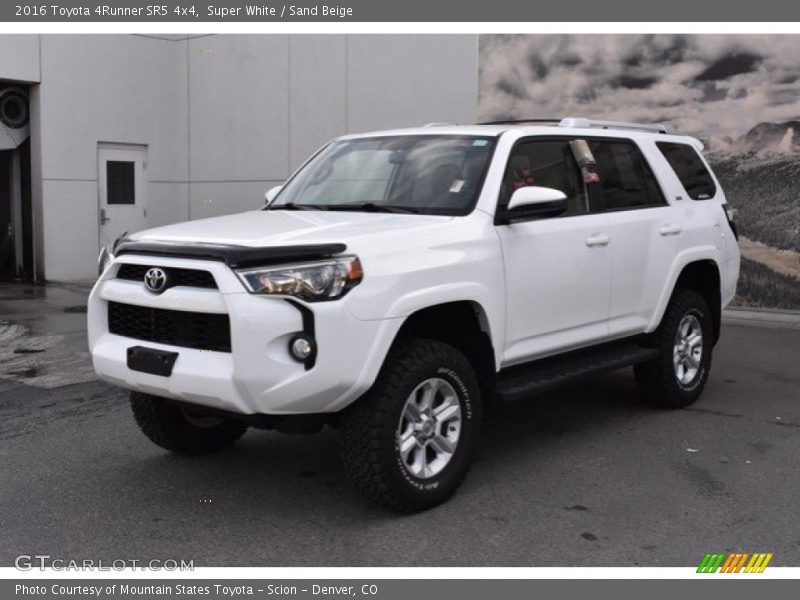 Super White / Sand Beige 2016 Toyota 4Runner SR5 4x4