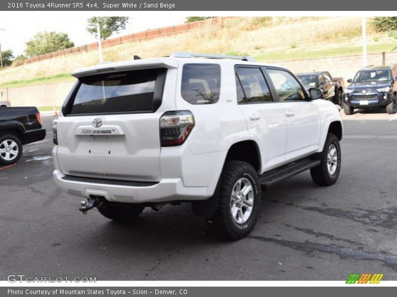 Super White / Sand Beige 2016 Toyota 4Runner SR5 4x4