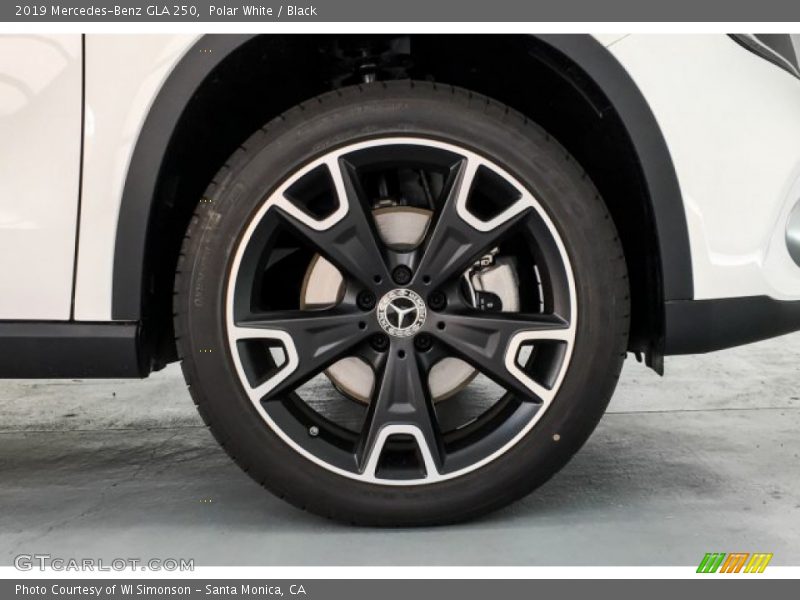 Polar White / Black 2019 Mercedes-Benz GLA 250