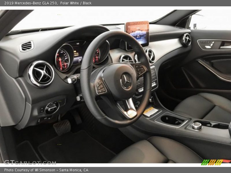 Polar White / Black 2019 Mercedes-Benz GLA 250