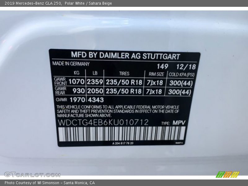Polar White / Sahara Beige 2019 Mercedes-Benz GLA 250