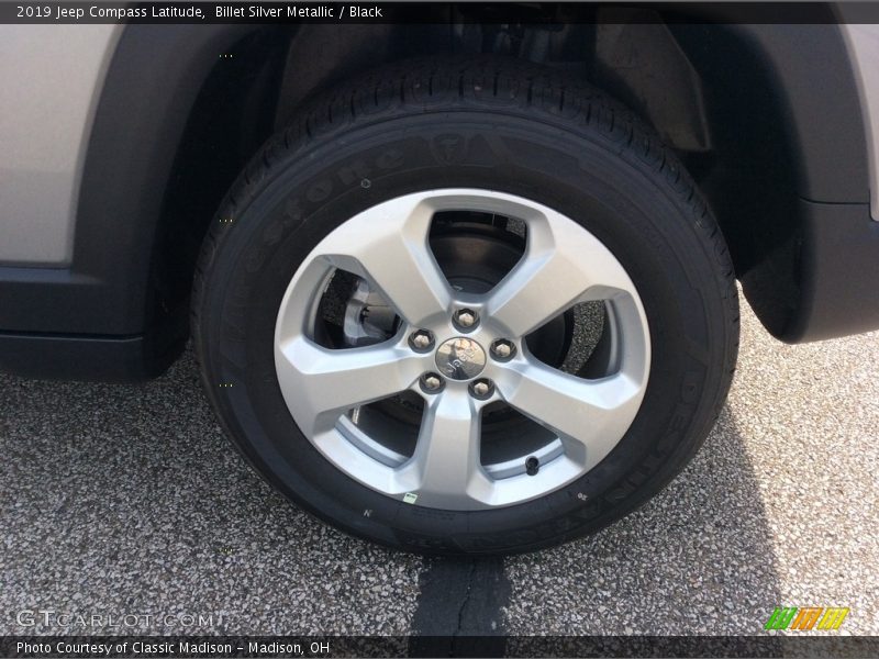 Billet Silver Metallic / Black 2019 Jeep Compass Latitude