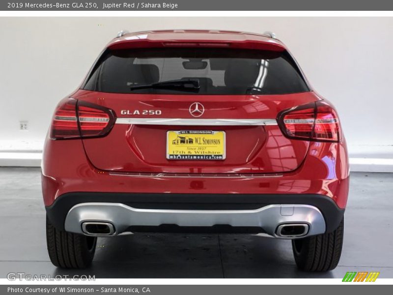 Jupiter Red / Sahara Beige 2019 Mercedes-Benz GLA 250