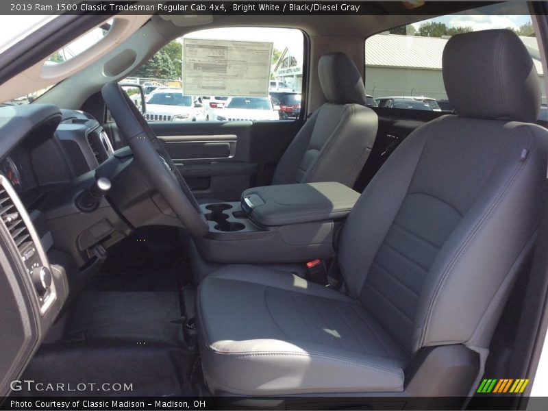 Bright White / Black/Diesel Gray 2019 Ram 1500 Classic Tradesman Regular Cab 4x4