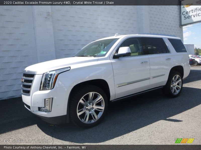 Front 3/4 View of 2020 Escalade Premium Luxury 4WD