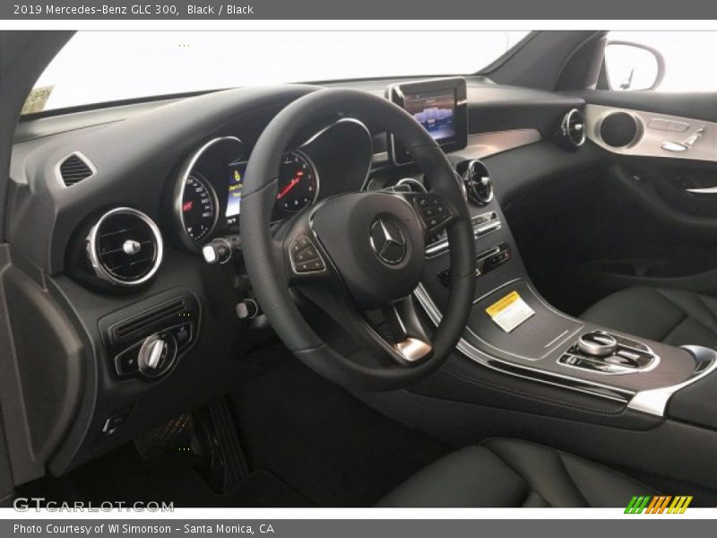 Black / Black 2019 Mercedes-Benz GLC 300