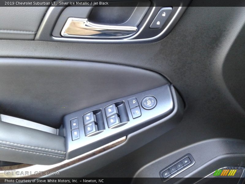 Controls of 2019 Suburban LT