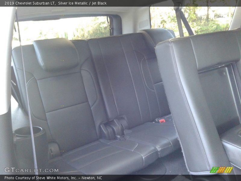 Silver Ice Metallic / Jet Black 2019 Chevrolet Suburban LT