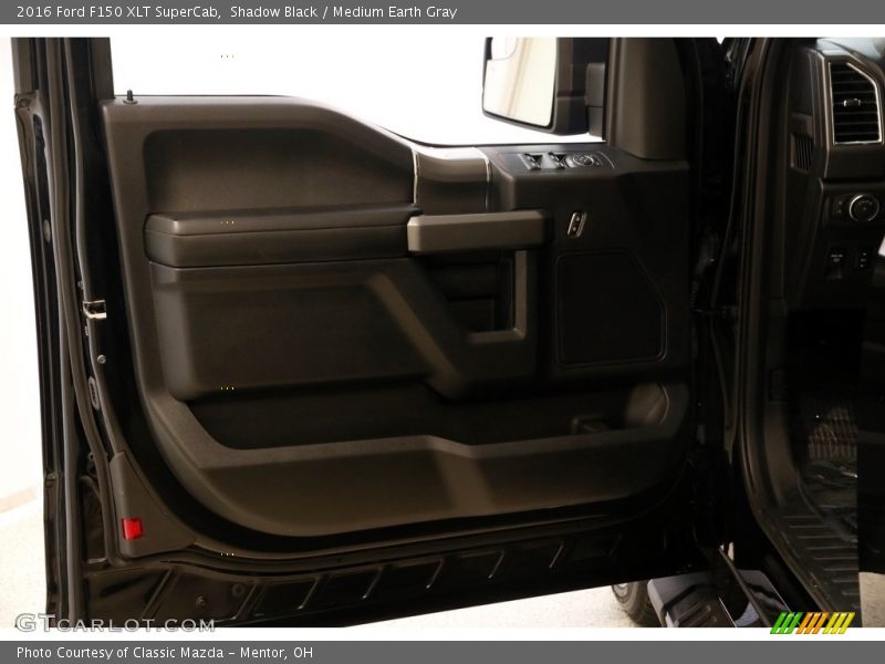 Shadow Black / Medium Earth Gray 2016 Ford F150 XLT SuperCab