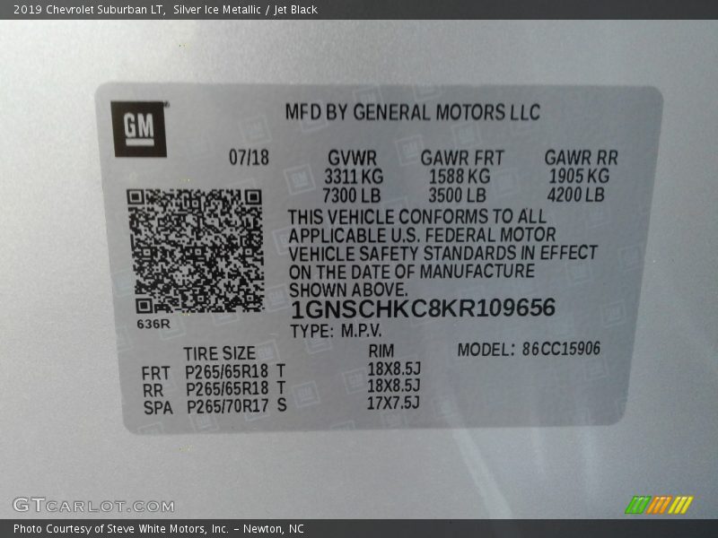 Silver Ice Metallic / Jet Black 2019 Chevrolet Suburban LT