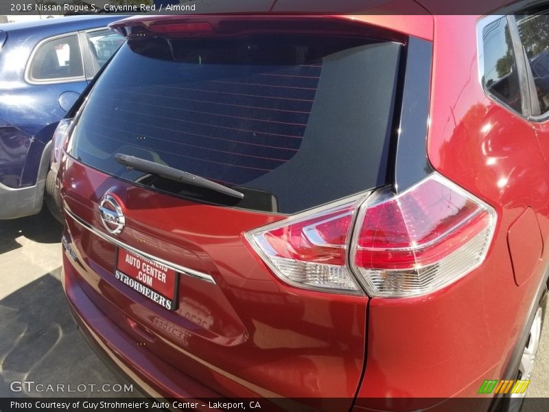Cayenne Red / Almond 2016 Nissan Rogue S