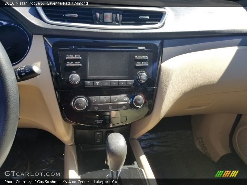 Cayenne Red / Almond 2016 Nissan Rogue S