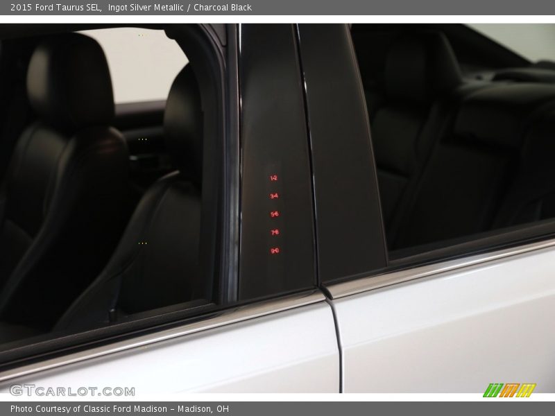 Ingot Silver Metallic / Charcoal Black 2015 Ford Taurus SEL