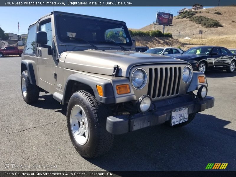 Bright Silver Metallic / Dark Slate Gray 2004 Jeep Wrangler Unlimited 4x4