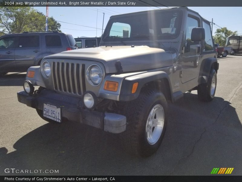 Bright Silver Metallic / Dark Slate Gray 2004 Jeep Wrangler Unlimited 4x4